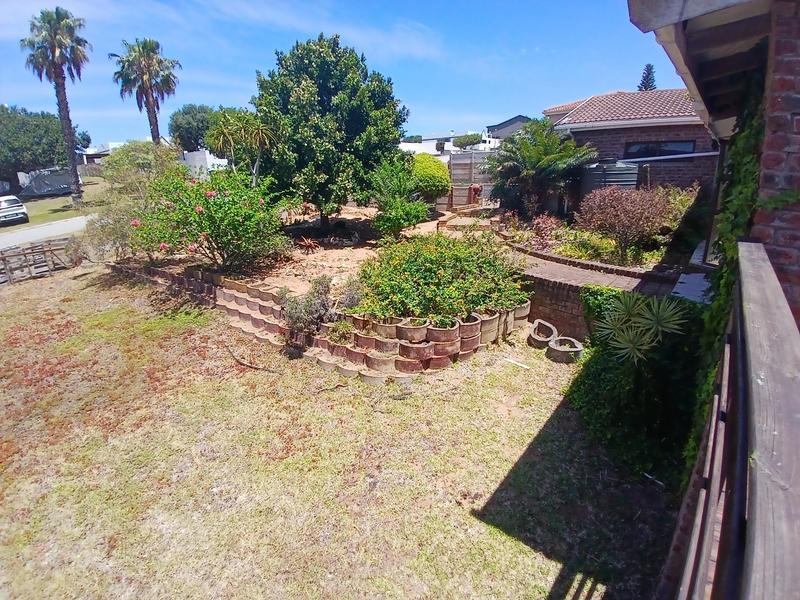 2 Bedroom Property for Sale in Stilbaai Wes Western Cape